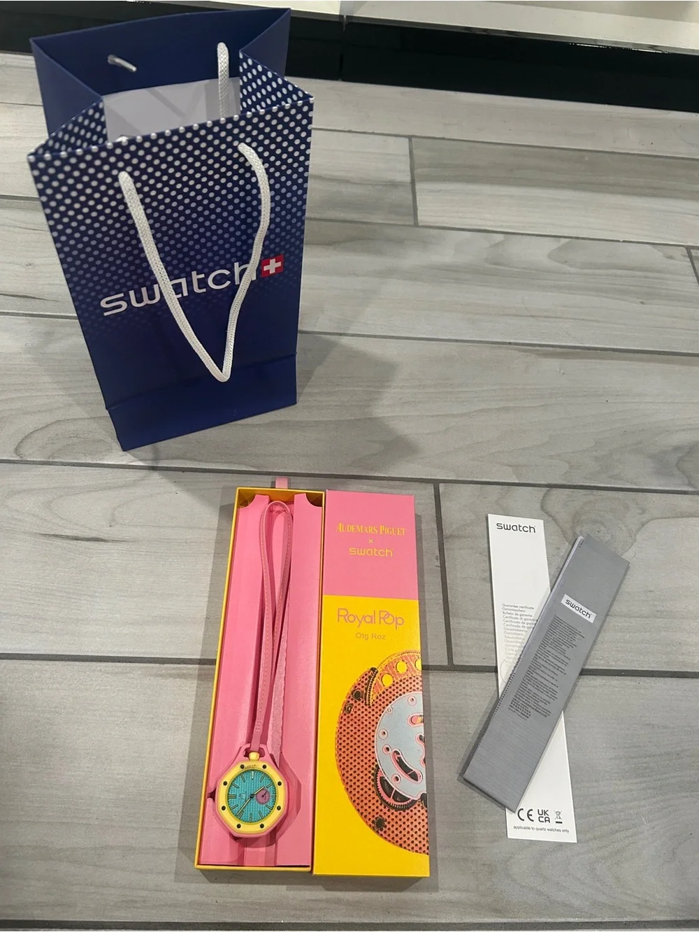 Swatch Royal Pop Otg Roz Watch